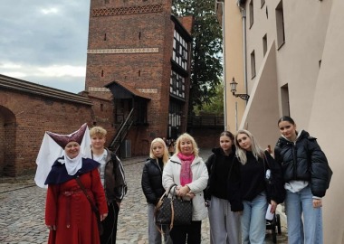 GOTYK NA DOTYK - LEKCJA HISTORII POŁĄCZONA Z NAUKĄ JĘZYKA OBCEGO